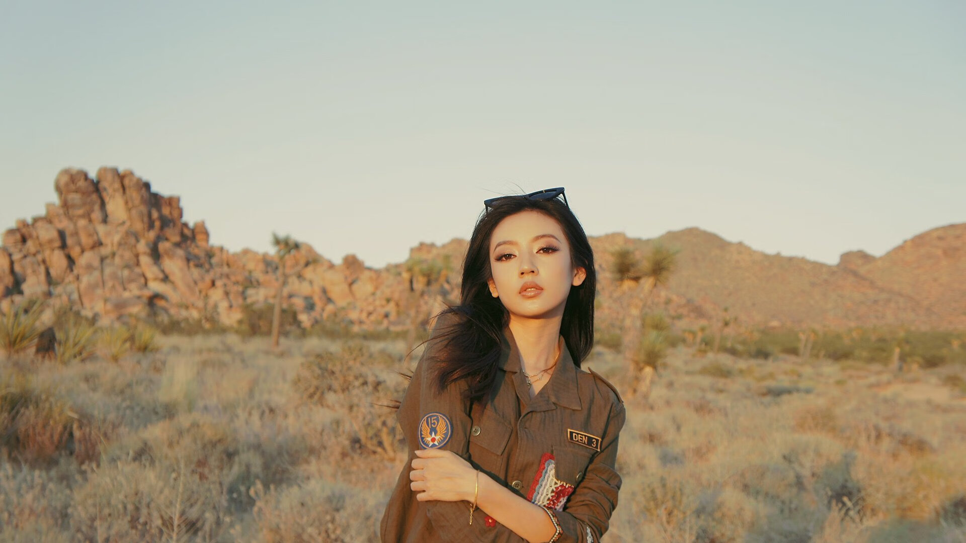 AYX GAME-第一人称：明星球员的比赛日记揭秘，第一人称踢球