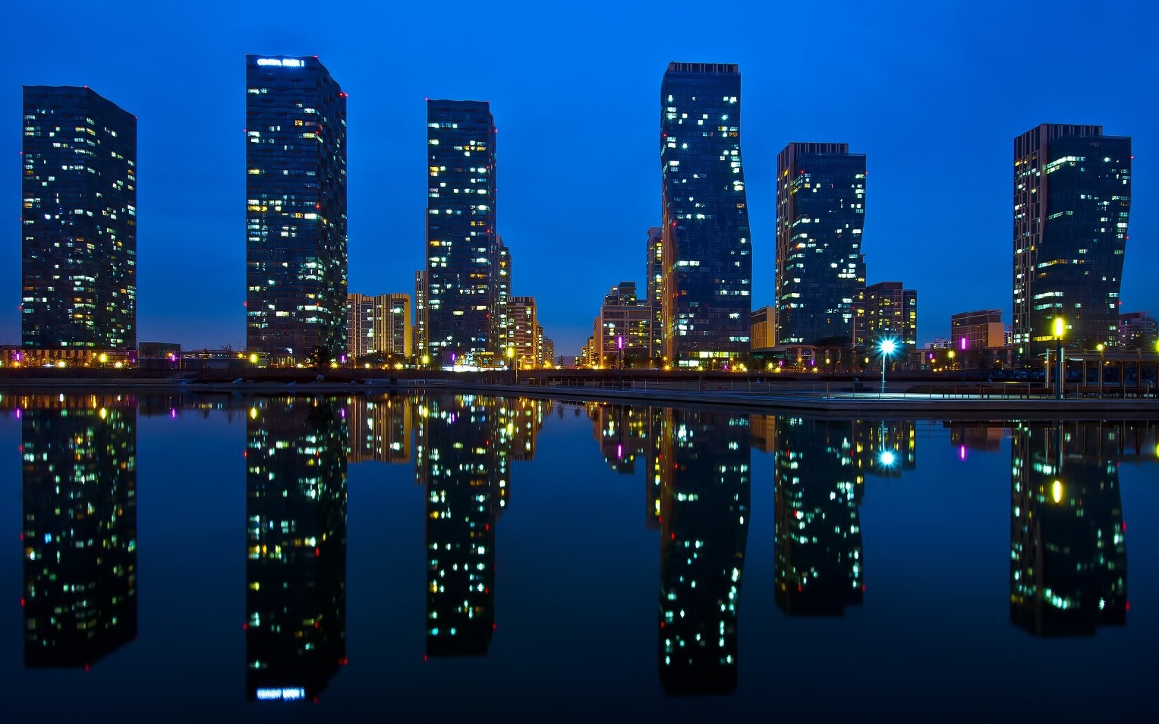 AYX体育-热火队主教练强调团队合作，提升球队整体实力，热火队教练名单